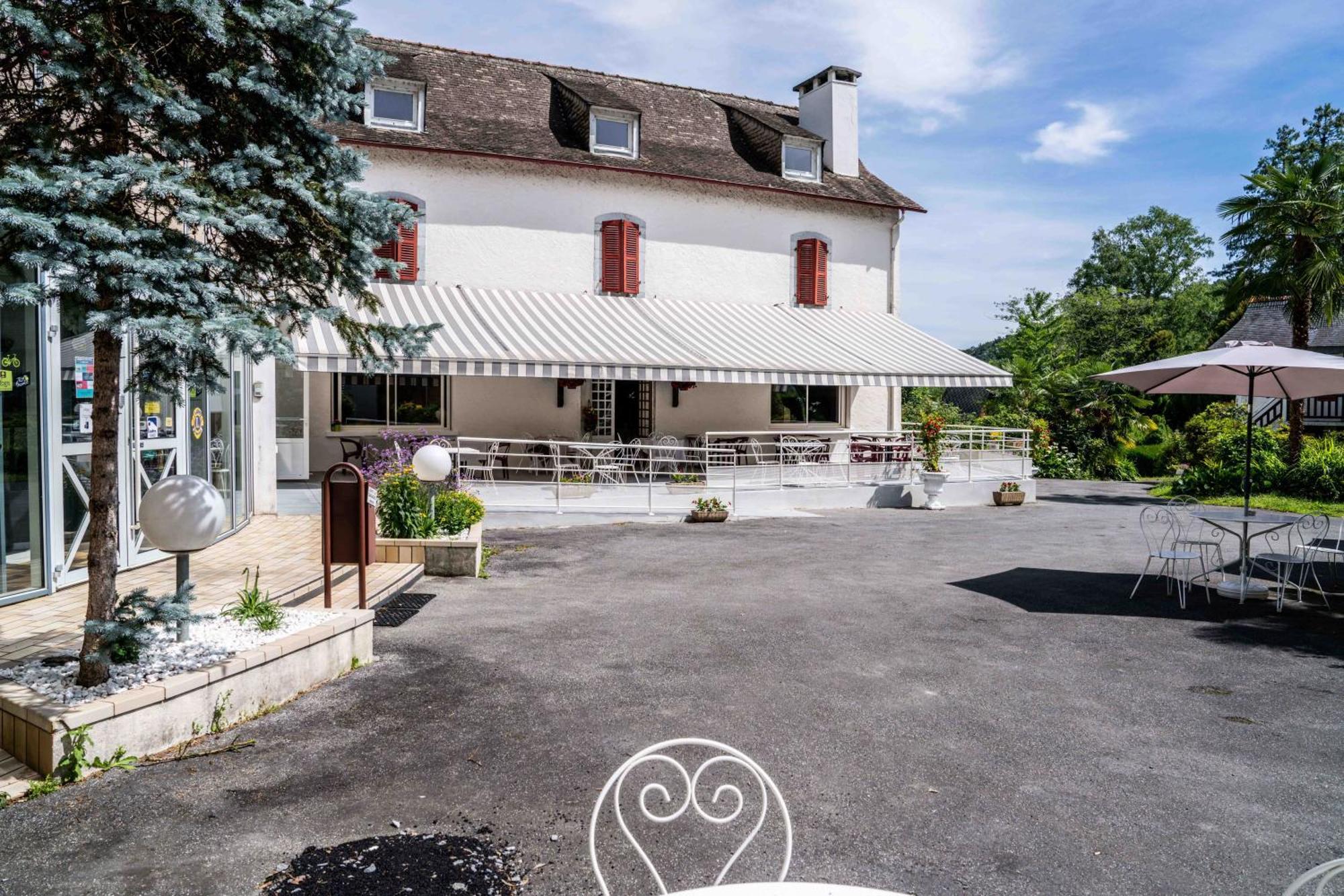 Logis Le Vieux Logis Hotel Lestelle-Bétharram Екстериор снимка